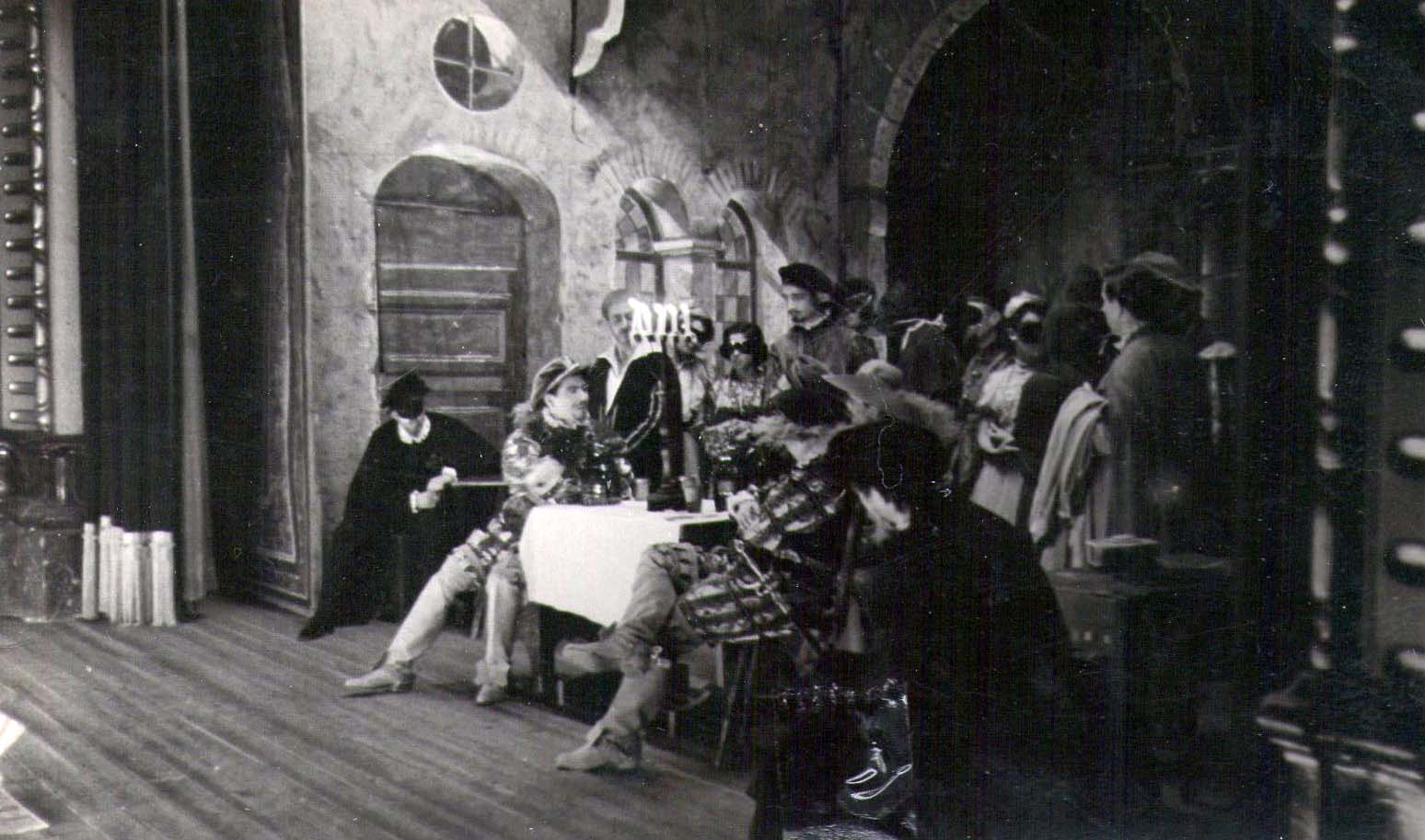Moment de la representació de "Don Juan Tenorio" al Teatre Alegria de Terrassa, el 1951